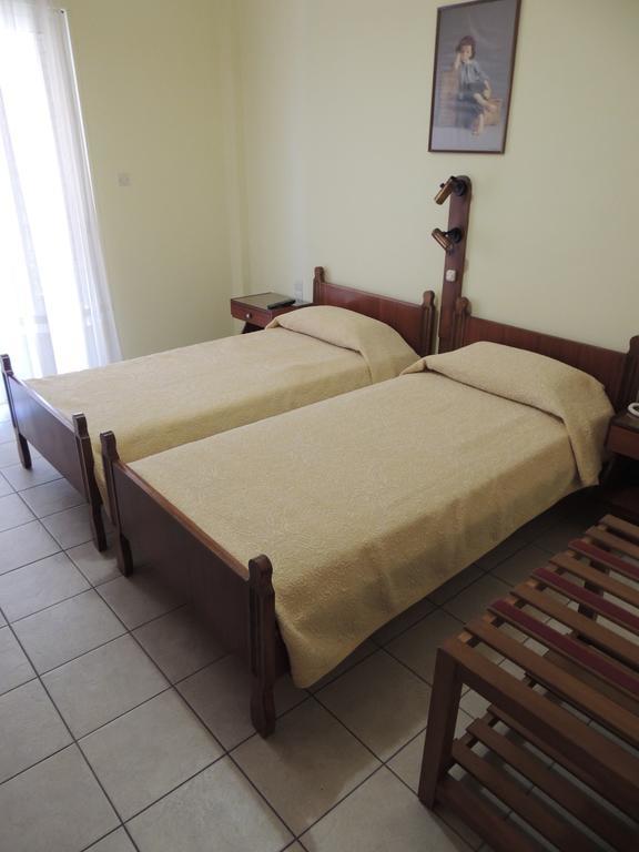 Miami Studios Loutra Edipsou  Bilik gambar